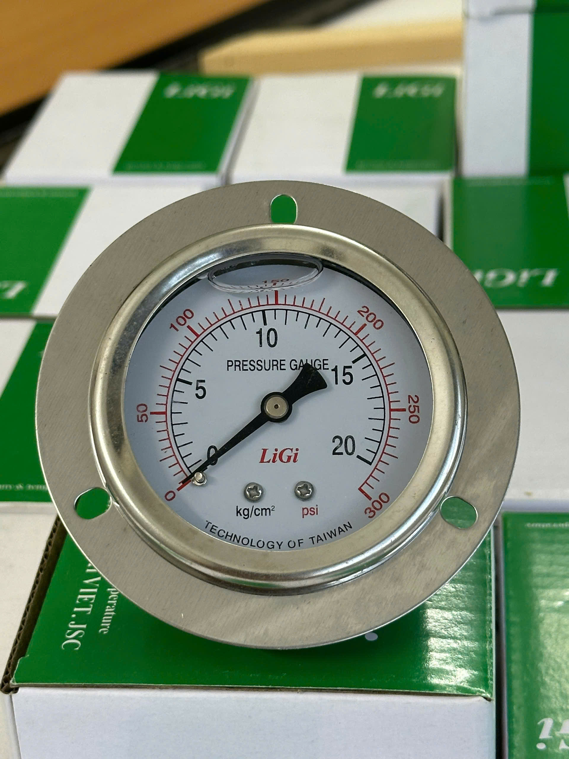 Đồng hồ đo áp suất dầu chân sau có vành Y63 (0-20kg)